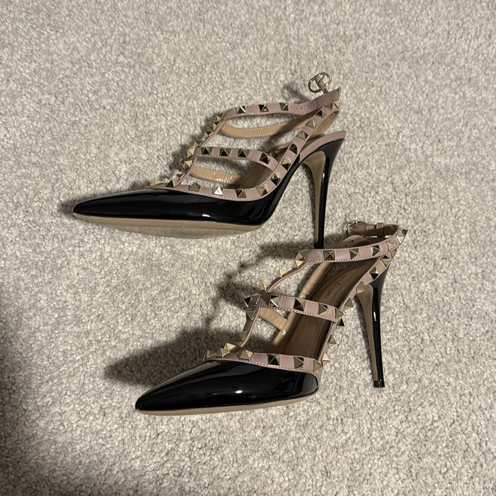 Valentino Rockstud Caged 100 Patent Pump Black/Poudre - Picture 7 of 8
